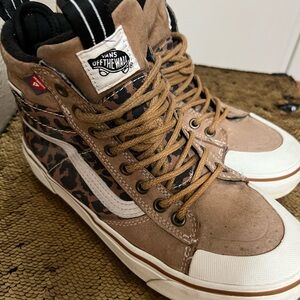 Vans Brown and Tan Leopard High-Tops unisex men’s 6 women 7 1/2